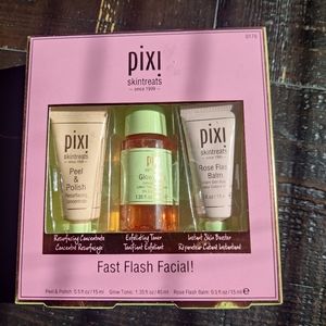 Pixie Skintreats Fast Flash Facial NIB